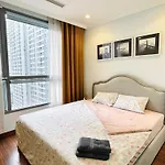 Can Ho 2 Phong Ngu Homestay Chung Cu Vinhomes Times City